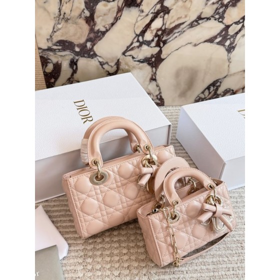 Lady D-Joy (light pink)
